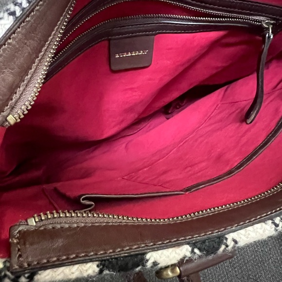 Burberry tote - Picture 9 of 9